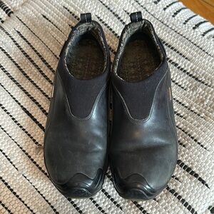 Merrell Black Slip-On Loafers Minimalist Design